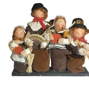 Thanksgiving Pilgrim Family Thanksgiving (4) Piece Lot Handpainted Wood Base
